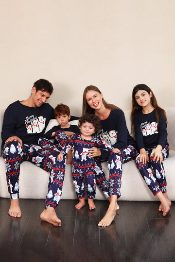 Conjunto de pijama familiar navideño con estampado azul marino